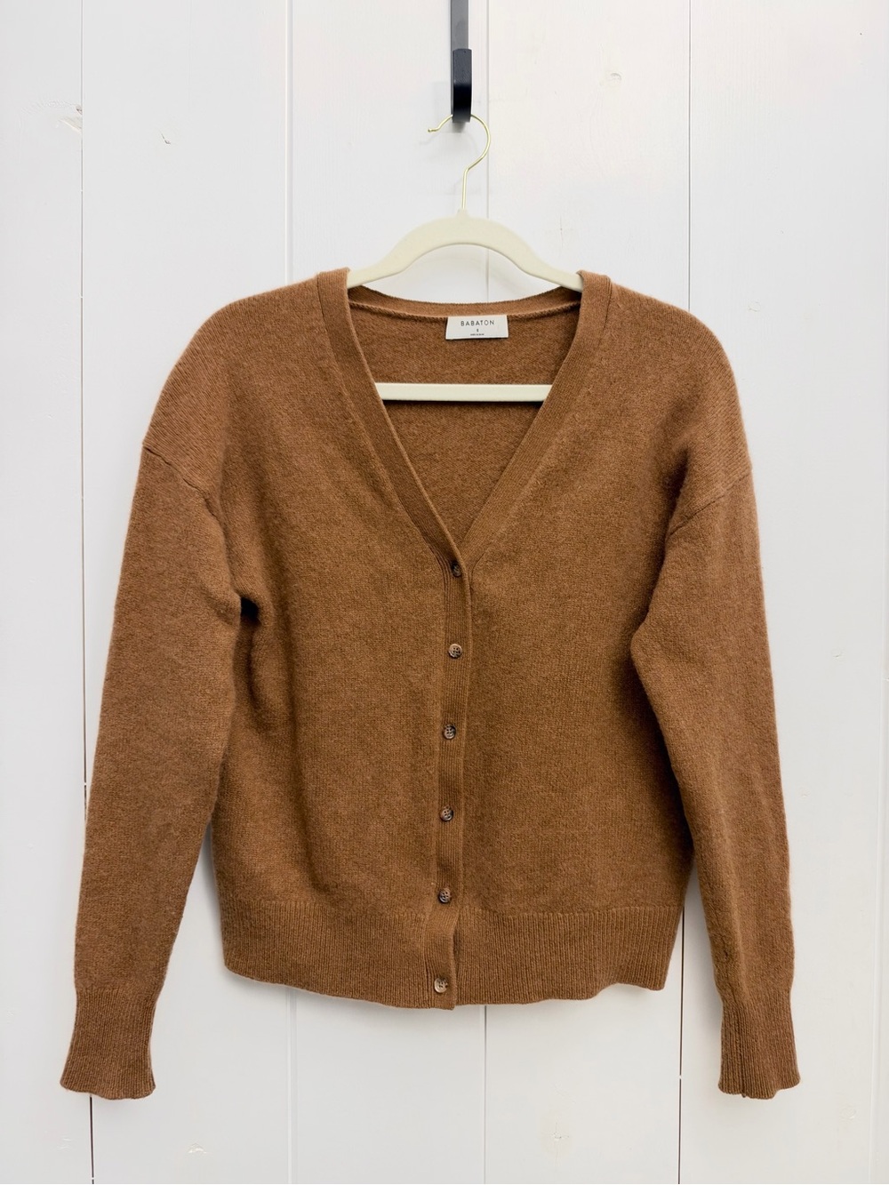 Aritzia Babaton Luxe Cashmere Cardigan In Camel Size S